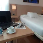 Chiaraluna Hotel 3*