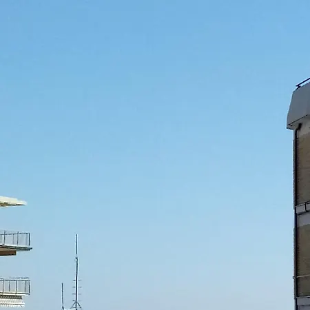 Chiaraluna ホテル チヴィタノーヴァ・マルケ