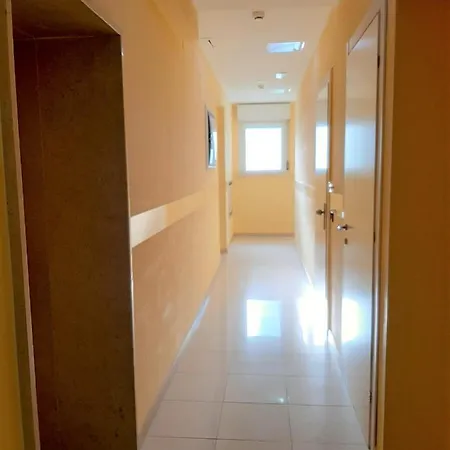 Chiaraluna 4* チヴィタノーヴァ・マルケ