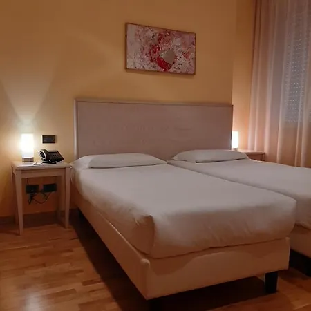 Chiaraluna 3*