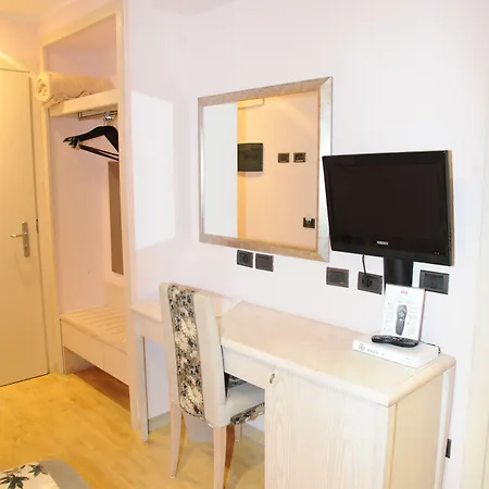 ホテル Chiaraluna