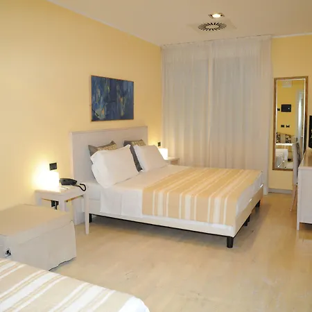 Chiaraluna ホテル 4*