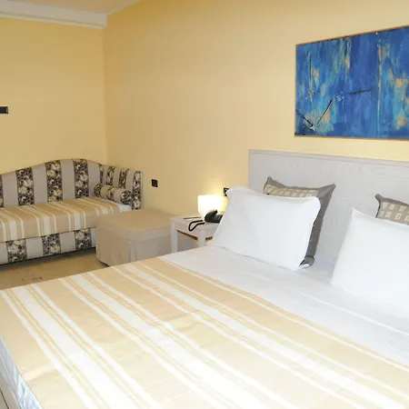 ホテル Chiaraluna