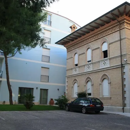 Chiaraluna 3*