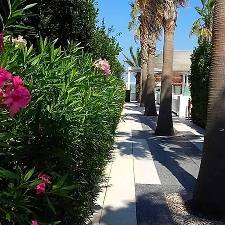 Chiaraluna Ξενοδοχείο 3*