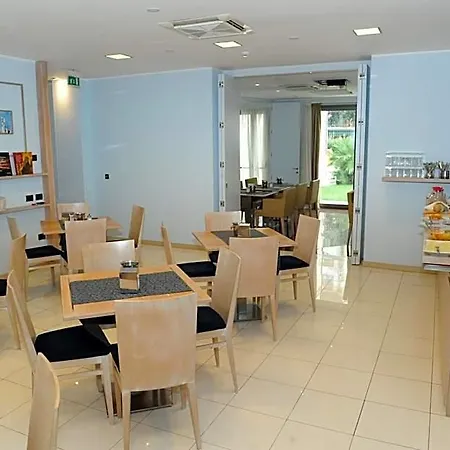 Chiaraluna 3*
