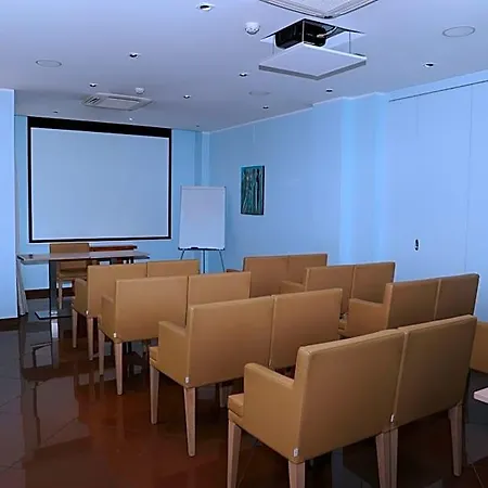 Hotel Chiaraluna 3*