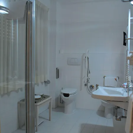 Hotel Chiaraluna Civitanova Marche
