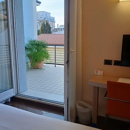 Chiaraluna Hotel