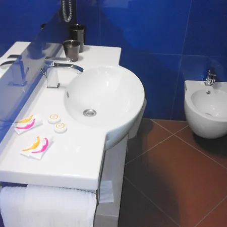 Chiaraluna ホテル チヴィタノーヴァ・マルケ