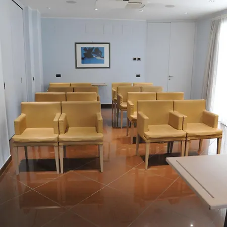 Chiaraluna Hotel