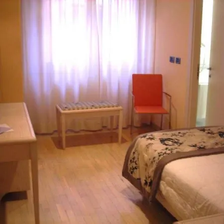 Chiaraluna チヴィタノーヴァ・マルケ